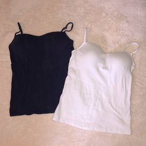 Lot of 2 Denver Hayes tanks w/built in bras. Sz S. Navy and white.